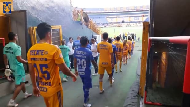 Tigres men and women’s teams play together